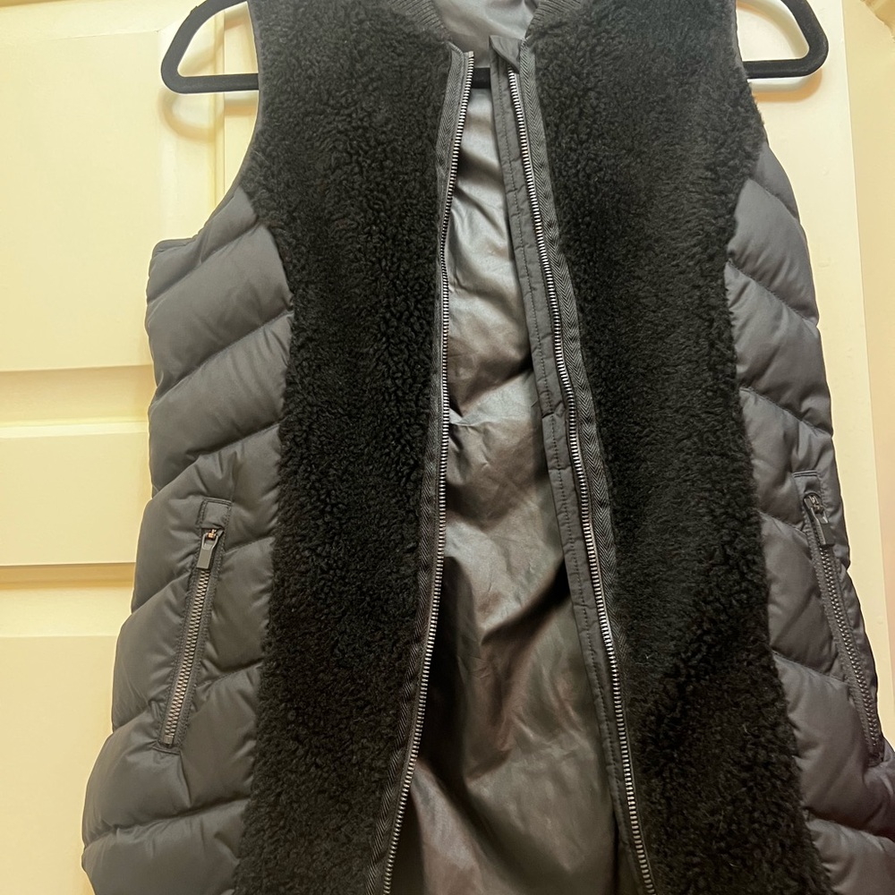 Athleta vest